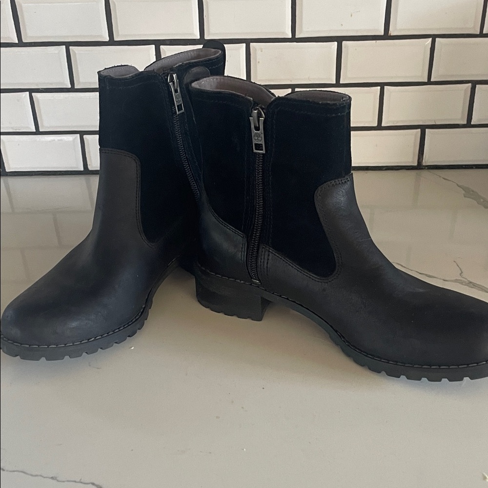 Timberland “Bethel” Black Leather & Suede Side-Zip Ankle Booties NF
